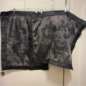 Vintage Lenox Set Lot Of 2 Pillow Sham Shams Cases Black Scroll Gate Print 24x29